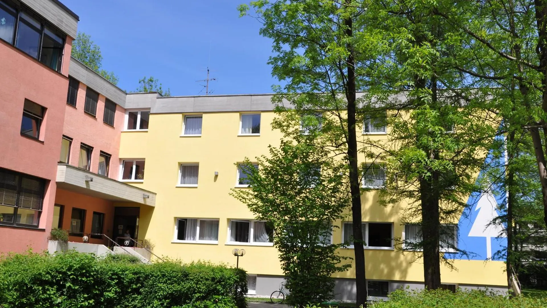 Eduard-Heinrich-Haus, Hostel Austria