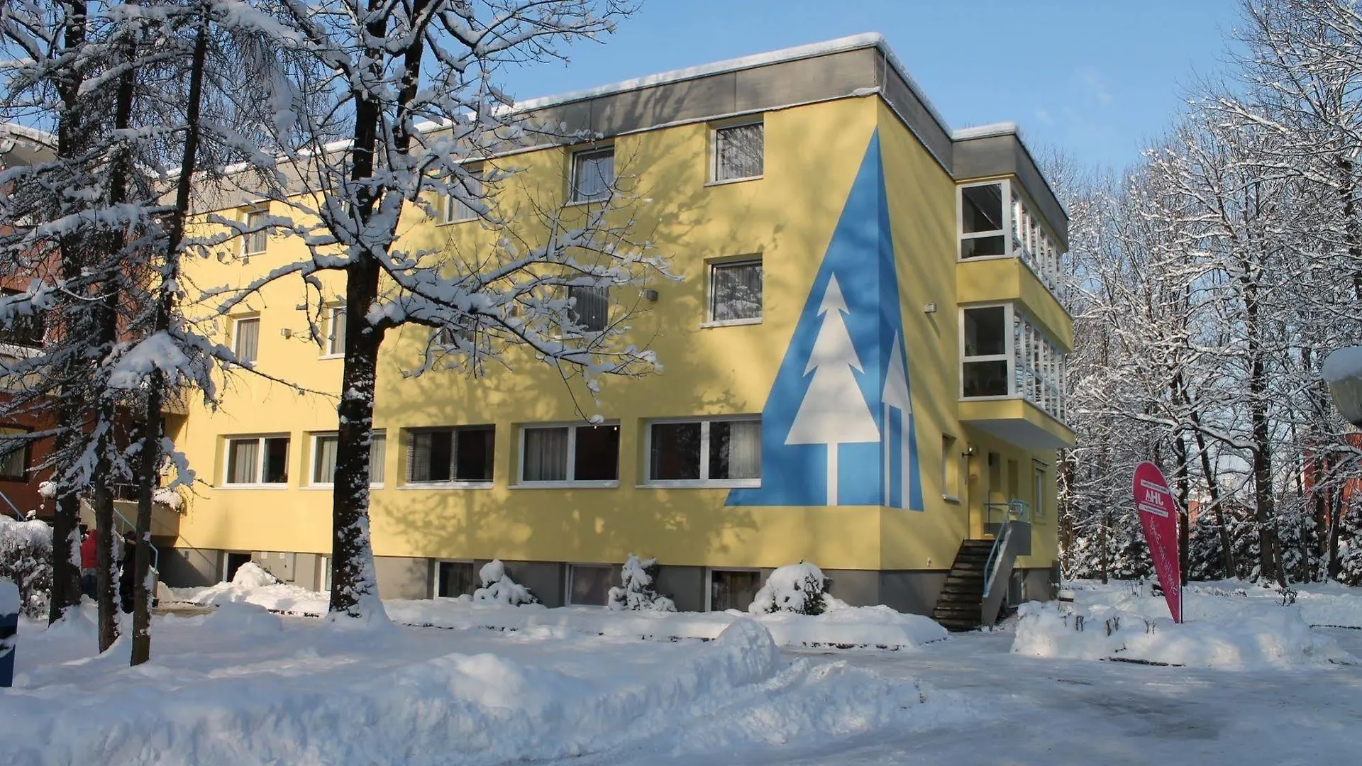 Eduard-Heinrich-Haus, Hostel